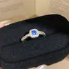 Anillo de Luz Geométrico de Estrella de Circonita Coreano de Nicho Lujo Sensación de Gama Alta Anillo para el Dedo Índice Personalidad Versátil Joyería de Mano para Viajes Diario Mujeres
