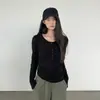 Camiseta Retrô Chique Estilo Coreano com Gola Henley de Manga Longa Feminina Outono Design Moderno Slim Fit Valoriza a Silhueta Camada Base