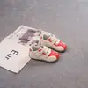 Zapatillas Casuales con Velcro para Mujer, Estilo de Nicho de Moda, Zapatos Planos Blancos Versátiles para Estudiantes, Zapatos Deportivos Alemanes para Entrenamiento
