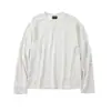 Camiseta de manga larga de rayas finas para hombre, estilo primavera/otoño 26SS, retro americano, casual y relajada, cuello redondo corto y ancho, camiseta básica de manga larga