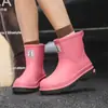 Nuevas botas Martin con corsé, botas de lluvia para mujer, zapatos de agua antideslizantes de moda, botas de lluvia antideslizantes de tubo largo para exteriores resistentes al desgaste para mujer
