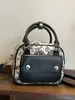Bolsas de Diseño de Nicho Transfronterizas para Mujer 2025 Nuevo Otoño e Invierno Versátil Retro Bolso de Hombro Único Bolso Cruzado Bolso Pequeño Cuadrado de Mano