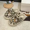 Pantuflas de Algodón con Estampado de Leopardo Hello Kitty para Mujer, Suela Gruesa de Invierno Antideslizantes para Casa, Pantuflas de Piel de Gato Kitty, Se Pueden Usar al Aire Libre