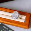 Elegancia Cristalina Aretes de Botón Ovalados con Circonita Brillante Exquisita Cadena para Clavícula a la Moda Joyería de Estilo Versátil y Genial para Mujeres