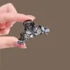 Pinza de Garra de Cristal con Pedrería Mariposa de Temperamento Versátil Coreana Nuevo Clip de Tiburón de Gama Alta Exquisito para Medio Recogido Accesorios para el Cabello