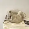 Bolsa Pequena de Pelúcia Retro para Axila Feminina 2026 Nova Bolsa de Mão Fofa Outono Inverno Bolsa Transversal para o Dia a Dia