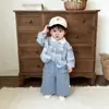 Conjunto de Ropa Infantil Estilo Coreano para Niños, Conjunto de Dos Piezas Camisa de Cuello con Cuadros Azules y Pantalones Anchos, Estilo Primavera y Otoño, Elegante y a la Moda para Bebés