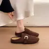 Mules de mujer con hebilla metálica estilo Birkenstock, nueva colección otoño 2026, piel de ante, diseño de punta cerrada, estilo casual y retro, perfectos para llevar al aire libre