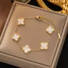 Pulsera para mujer de acero inoxidable con trébol de cuatro hojas tipo explosión, simple y avanzada, no se decolora, temperamento de nicho de lujo ligero, venta directa de fábrica