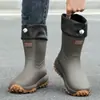 Botas de lluvia para hombre estilo alemán hasta la pantorrilla, suela gruesa, impermeables, antideslizantes y resistentes al desgaste de goma, nuevo modelo 2026 para exteriores y clima frío con forro de felpa