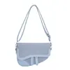 Bolsas Casuais de Nicho para Mulheres Verão 2025 Nova Tendência Moda Bolsa Sela Bolsa Transversal de Ombro da Moda para Mulheres