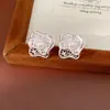 Brincos de Pérola Flor Vazada com Zircônia Agulha de Prata Estilo Moderno Brincos Simples para o Dia a Dia Luxo Leve Brincos de Alta Qualidade Venda por Atacado
