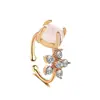 Estilo Ins Europeo y Americano Clip de Oreja de Flor con Diamantes Flash Clip de Hélice de Flor Fresca para Mujer Pendientes de Flor Dulces sin Agujeros en las Orejas