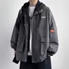 Chaqueta Casual de Dos Piezas Falsas para Jóvenes Otoño e Invierno 2025 Estilo Hong Kong para Hombre Chaqueta con Capucha de Ropa de Trabajo Chaqueta Nueva para Hombre