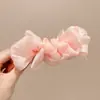 Acessórios de cabelo elegantes e sofisticados: grampos de cabelo para dar volume, presilhas de garra, presilhas verticais, presilhas de laço, presilhas banana, presilhas torcidas doces e estilosas