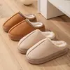 Pantuflas de algodón, tamaño extragrande para mercados internacionales, estilo invierno, ligeras y cálidas, adecuadas para uso en interiores, diseño de media pantufla, suela gruesa, pantuflas de algodón afelpado