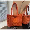Bolso Transfronterizo Estilo Coreano de Gran Capacidad para Mujer 2025 Nuevo Moda Otoño e Invierno Textura Retro Bolso de Hombro Casual para Viajar