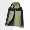 Chaqueta de Trabajo Impermeable a Prueba de Viento para Exteriores Personalizada Tres en Uno con Logo Impreso Bordado de Bloques de Color de Alta Calidad