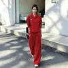 Conjunto Esportivo Casual para Mulheres Outono/Inverno 2026 Nova Chegada Moletom com Capuz Espessado e Pelúcia Conjunto de Duas Peças Solto Quente