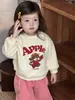 Roupas Infantis Estilo Coreano Novos Modelos 2026 Outono e Inverno Roupas de Bebê Conjunto de Moletom Espesso com Desenho e Calça de Moletom para Meninas
