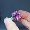 Anillo de Esmeralda de Moissanita de 10 Quilates Plata de Ley S925 Lujo Exagerado Anillo de Diamante Europeo Americano Venta al por Mayor Transfronteriza Popular Nuevo Estilo
