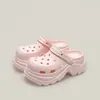Zapatos de Agujeros EVA Refrescantes de Verano para Mujer 2026 Nuevo Estilo Casual que Aumenta la Altura Chanclas de Playa Antideslizantes para Exteriores de Punta Cerrada