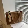 Comércio Exterior Transfronteiriço Bolsa Feminina Grande Capacidade Portátil Bolsa de Mãe 2025 Nova Tendência Moda Versátil Retrô Bolsa de Ombro Transversal