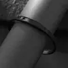 Pulseiras de Aço Inoxidável para Casal, para Homens e Mulheres, Personalizáveis com Logotipo Gravado, Pulseira com Placa Curva de Aço Titânio, Presente de Dia dos Namorados, Pulseira de Silicone