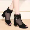 Nueva Colección Primavera/Otoño 2026: Zapatos de mujer de malla transparente con ribete de encaje, punta abierta, tacón grueso, transpirables, diseño calado, adornos de pedrería, calzado de moda versátil