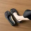 Zapatos planos estilo francés con lazo y punta fina, suela blanda, cómodos y adecuados para ir al trabajo; Nueva colección Otoño 2026, bailarinas de punta dividida para mujer