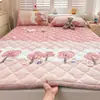 2026 Novo Inverno Quente Leite Fleece Estampado Espessado Macio Colchão Inverno Mais Veludo Protetor Almofada de Cama Estudante