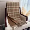 Xale/Cachecol de Xadrez Fino Imitando Caxemira Estilo Coreano Outono/Inverno 2025 para Homens e Mulheres, Cachecol Quente e Elegante com Franjas para o Dia a Dia