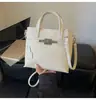 Bolso bandolera versátil estilo francés para mujer, nuevo modelo 2026, diseño de nicho, bolso de mano de alta gama para el día a día, bolso de hombro moderno, a la moda