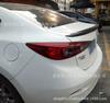 Adecuado para 14-19 Mazda 3 Angkesaila modificación superior de la cola piezas decorativas no perforadas alerón fijo