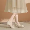 Socialité punta pedrería trébol de cuatro hojas tacones altos para mujer tacón de aguja pies que no se cansan boca poco profunda zapatos de una sola capa ceremonia de boda zapatos para mujer