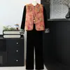 Novo conjunto de mãe estilo chinês com jaqueta colete de veludo dourado, novo modelo 2026, conjunto tradicional chinês de três peças de alta qualidade para mulheres de meia-idade e idosas