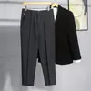 Calças masculinas pretas slim fit calças casuais masculinas moda coreana calças de comprimento no tornozelo bordadas com abelha calças sociais masculinas