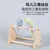Percha para Pericos para Periquitos y Agapornis Criados a Mano, Soporte de Madera Maciza para Afilar Garras, Plataforma Interactiva Triangular de Escritorio, Soporte de Entrenamiento para Pájaros