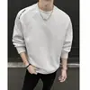 Sudadera de cuello redondo para hombre 2026, nueva colección de primavera, suéter casual de color liso, camisa de manga larga, ropa para hombre, blanco y gris