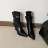 2026 Nuevas Botas Exquisitas de Moda Estilo Elegante Negro Versátiles para el Trabajo Botas de Tacón Alto Versátiles Botines Ruched de Punta