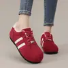 Invierno Nuevo 2026 Feos Lindos Coreanos Retro Cálidos Zapatos de Entrenamiento Alemanes Moda Versátil Punta de Concha Suela Suave Casual Zapatos para Mujer