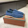 Estación Europea de Comercio Exterior 2025 Nuevo Estilo Clásico Británico Mocasines Piel de Oveja Borla Slip-On Planos Zapatos de Pareja