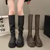 Botas largas de suela gruesa para mujer, nueva colección otoño 2026, botas de montar hasta la rodilla, adecuadas para mujeres petite, con diseño fruncido y estilo de bota Martin