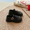 Zapatos de Cuero para Niñas, Estilo Nuevo Verano 2025, Suela Suave, Zapatos Individuales de Moda para Niños Mayores, Color Negro para Niñas
