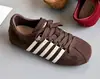 Zapatos duraderos para deportes y ocio al aire libre, modernos y antideslizantes, con rayas de otoño, un diseño retro y un estilo versátil para 2026. Estos son zapatos de gamuza para mujer