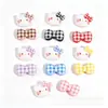 Accesorios de resina de gato KT con lazo de cuadros vintage, accesorios para el cabello DIY con pegamento cremoso, ligas para el cabello, pinzas para el cabello, zuecos, fundas para teléfono