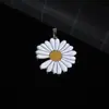 Collar Pequeño de Margarita Estilo Celebridad Sin Cadena, Accesorio Colgante de Crisantemo Rayo, Venta al por Mayor desde Fabricante, Temporada de Primavera