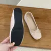 Zapatos slip-on estilo francés de lazo poco profundo con aumento interno de 4 cm, nuevos zapatos slip-on estilo hada de charol primavera 2026