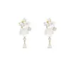 Brincos de Tarraxa Florais em Zircônia Microincrustada Versáteis de Luxo Leve para Mulheres, Design de Nicho com Sensação de Alto Padrão, Brincos com Franjas Longas, Atacado