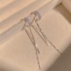 Clip para oreja de lujo ligero de alta calidad con taladro completo para mujer sin agujeros en la oreja 2022 Nuevo diseño de nicho moderno Aretes para mujer estilo frío